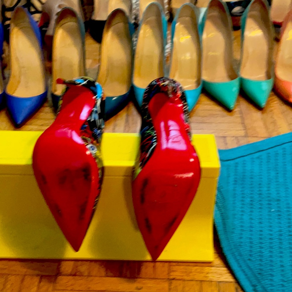 Christian louboutin print so Kate sizes 38